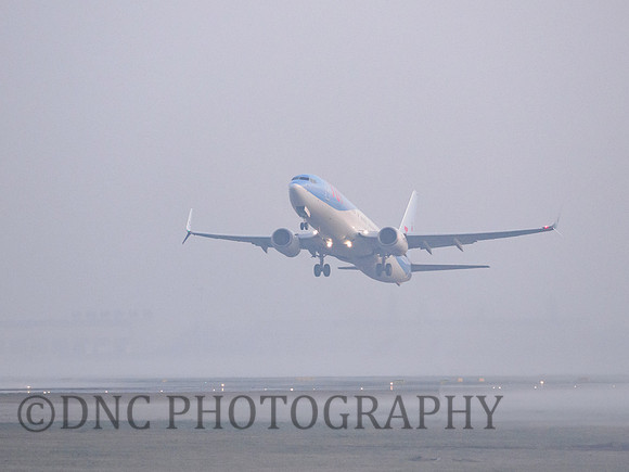 TUi B738 G-TAWR 24th March 2022