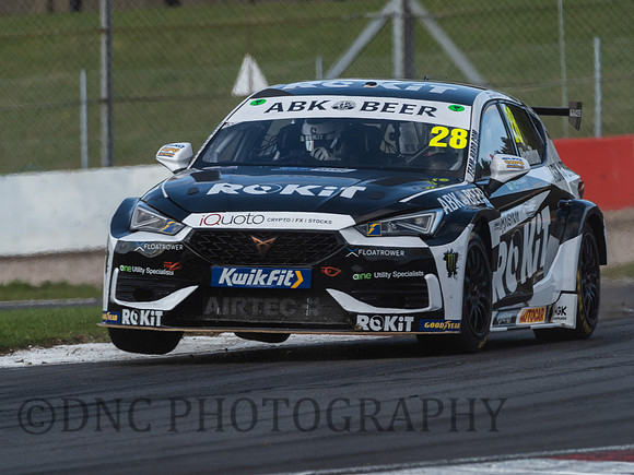 Nicolas Hamilton ROKiT Racing with iQuoto Online Trading Cupra Leon