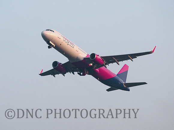 Wizz Air A321 G-WUKH 24th March 2022