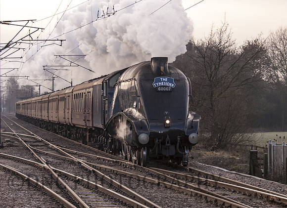 A4 60007 Sir Nigel Gresley 'The Tynesider' Joan Croft Junc 18-12-2010