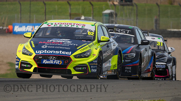 Rick Parfitt EXCELR8 with TradePriceCars.com Hyundai i30N.