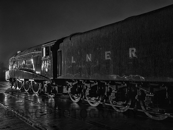 LNER A4 4468 "Mallard"