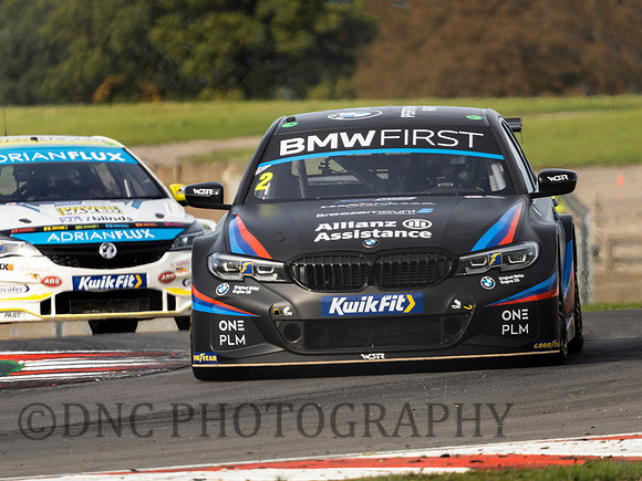 Colin Turkington Team BMW 330i M Sport leads Jason Plato Vauxhall Astra