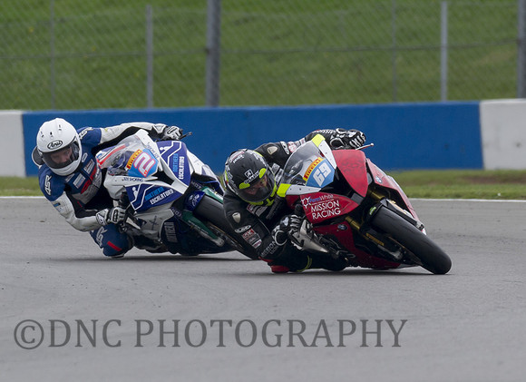 Chrissy Rouse Mission Racing BMW leads Adam Jenkinson Northern Escalator Installations BMW